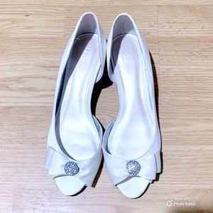 David’s Bridal size 10 white bridal shoes woman’s